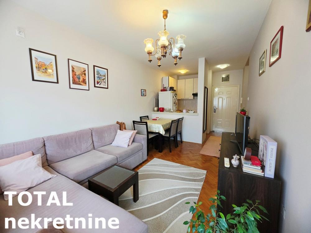 Slika 1 - Stan,NOVI SAD,CENTAR,kv: 38.00, € 135000, ID: 1103124