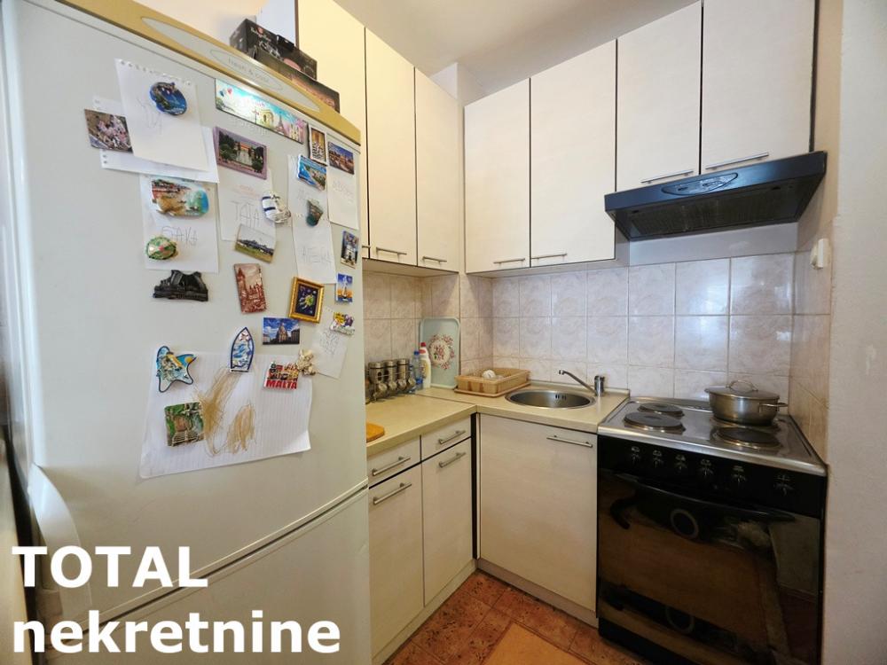 Slika 4 - Stan,NOVI SAD,CENTAR,kv: 38.00, € 135000, ID: 1103124