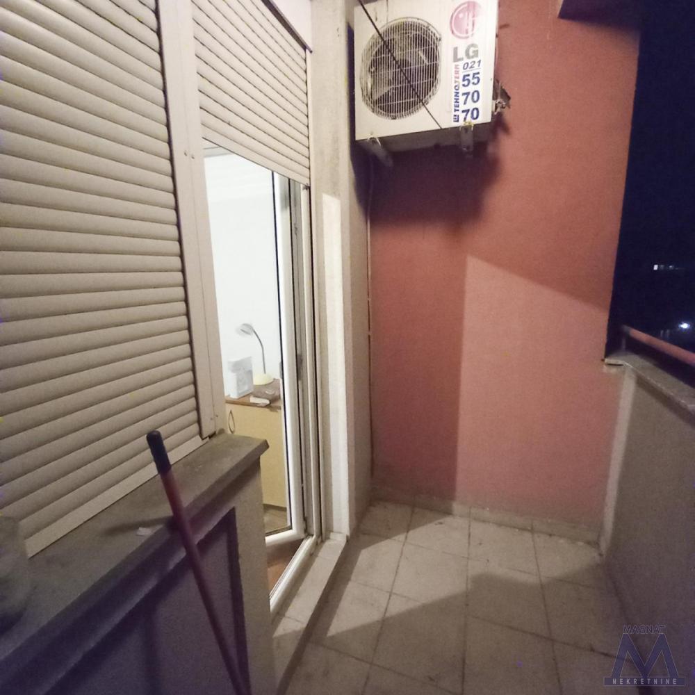Slika 5 - Stan,NOVI SAD,GRBAVICA,kv: 26, € 88000, ID: 1019449