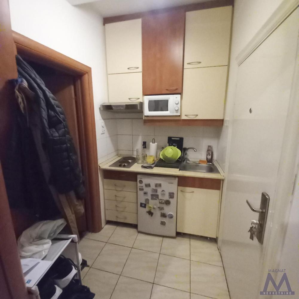 Slika 2 - Stan,NOVI SAD,GRBAVICA,kv: 26, € 88000, ID: 1019449