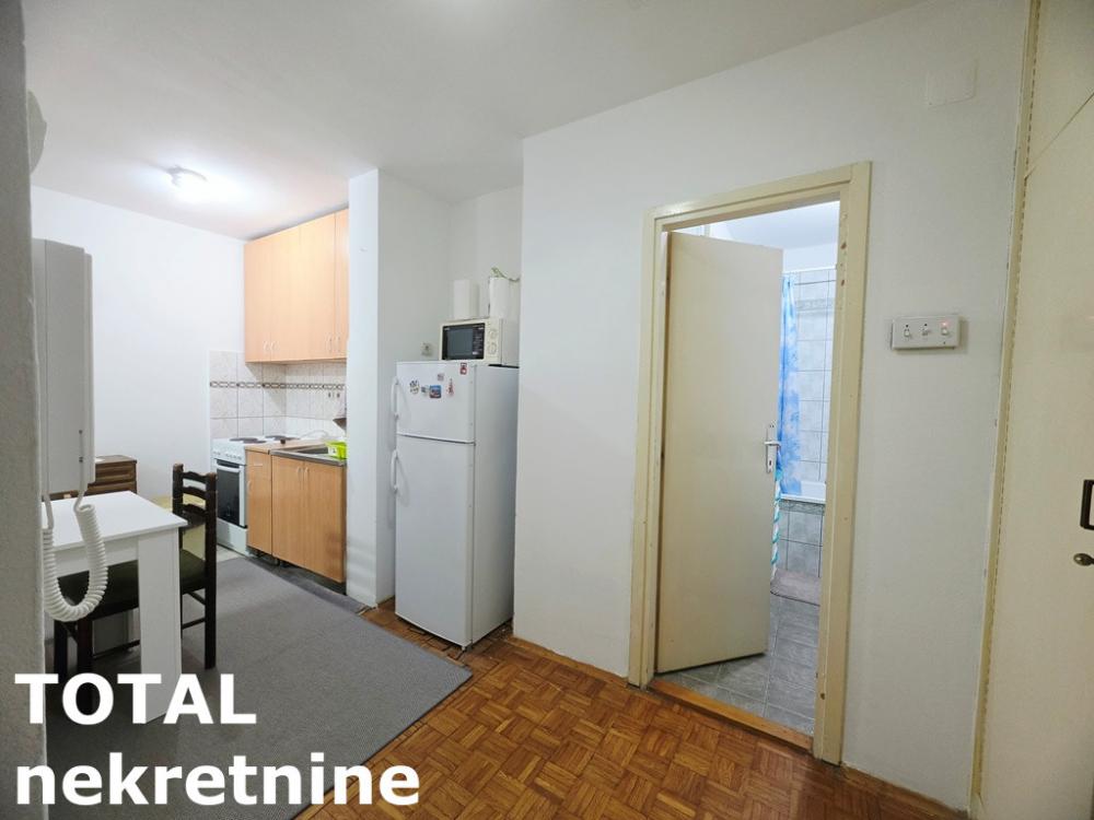 Slika 3 - Stan,NOVI SAD,LIMAN 3,kv: 43.00, € 128000, ID: 1102995