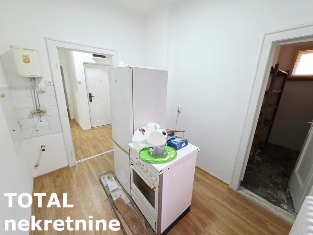 Slika 6 - Stan,NOVI SAD,CENTAR,kv: 54.00, € 126000, ID: 1103176