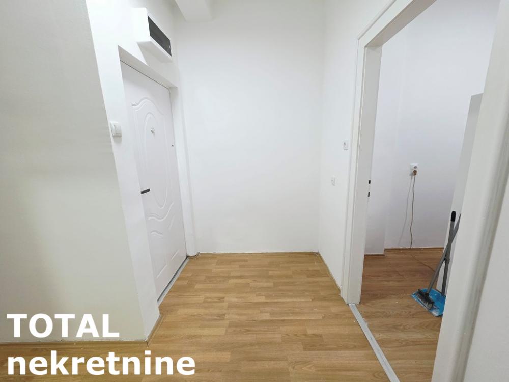 Slika 9 - Stan,NOVI SAD,CENTAR,kv: 54.00, € 126000, ID: 1103176