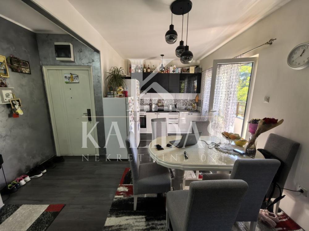 Slika 1 - Stan,NOVI SAD,SATELIT,kv: 77, € 185400, ID: 1009033
