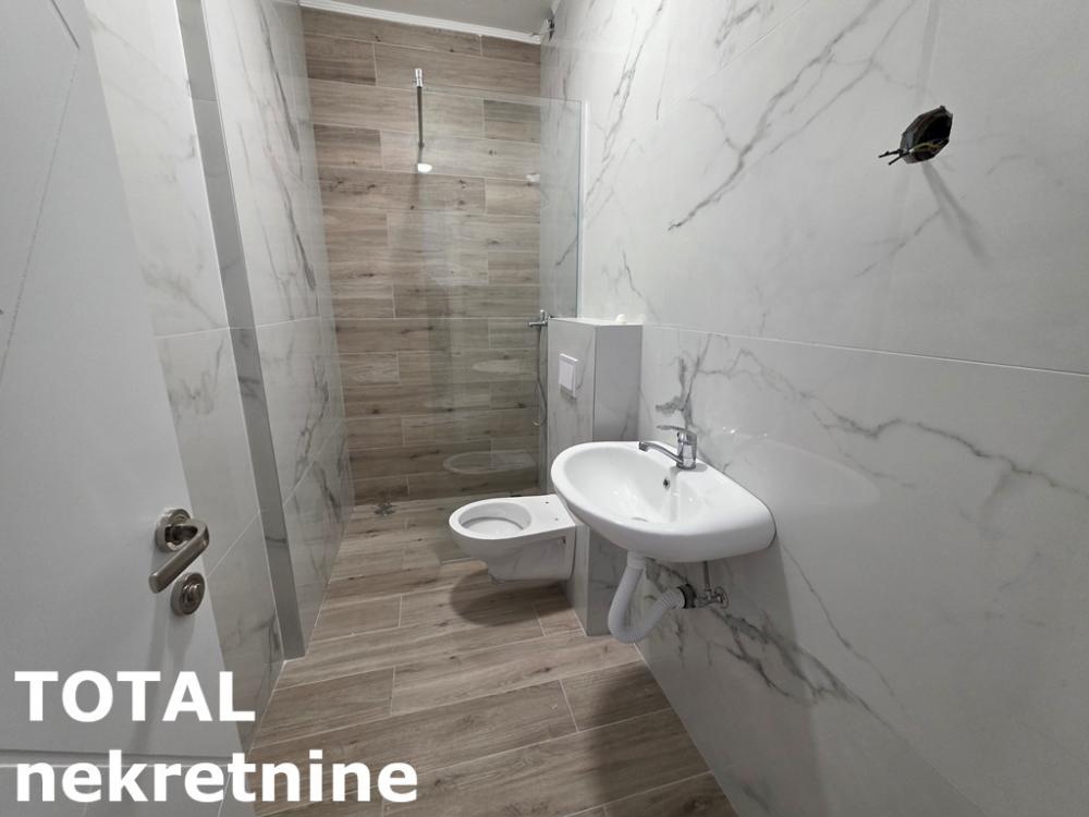 Slika 9 - Stan,PETROVARADIN,CENTAR,kv: 89.00, € 178000, ID: 1094271