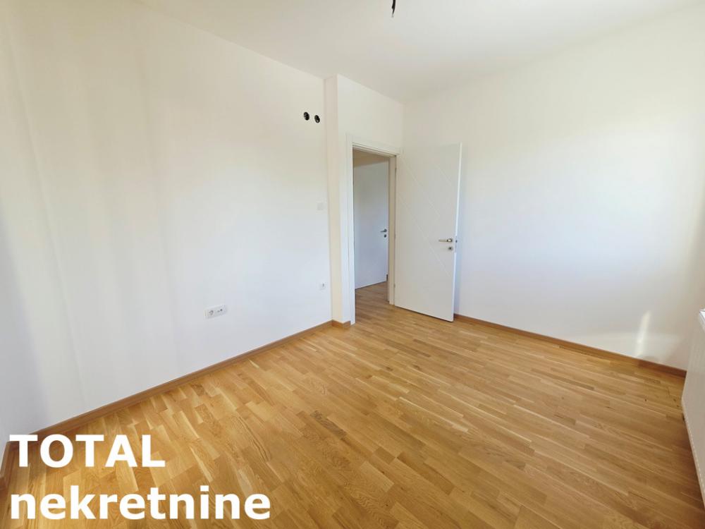 Slika 8 - Stan,PETROVARADIN,CENTAR,kv: 89.00, € 178000, ID: 1094271