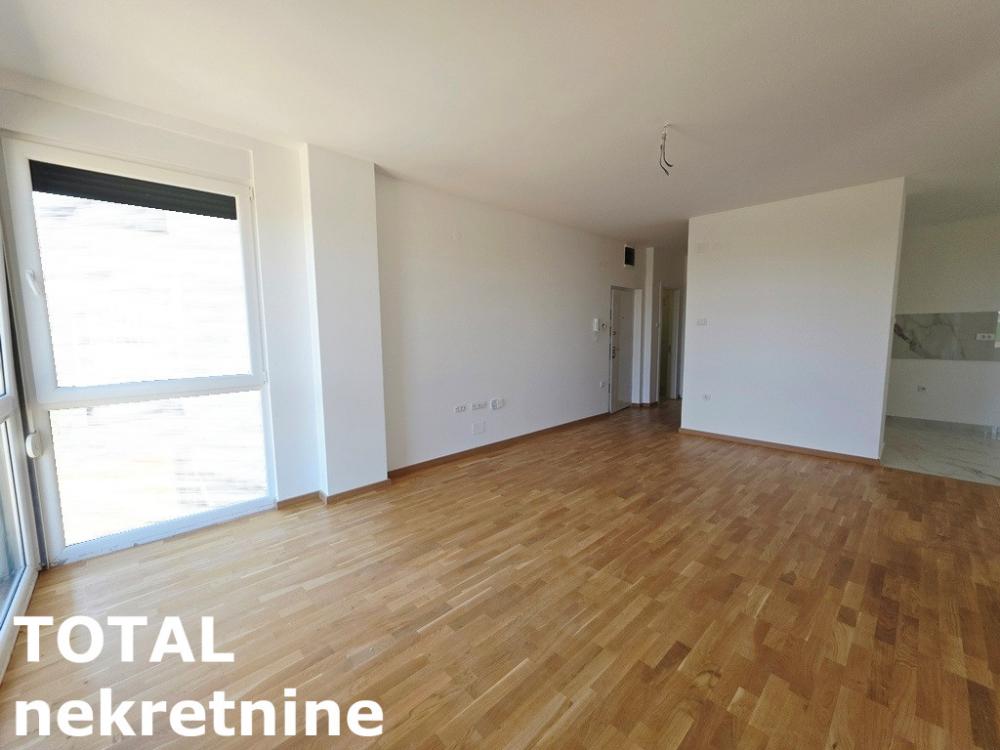 Slika 2 - Stan,PETROVARADIN,CENTAR,kv: 89.00, € 178000, ID: 1094271