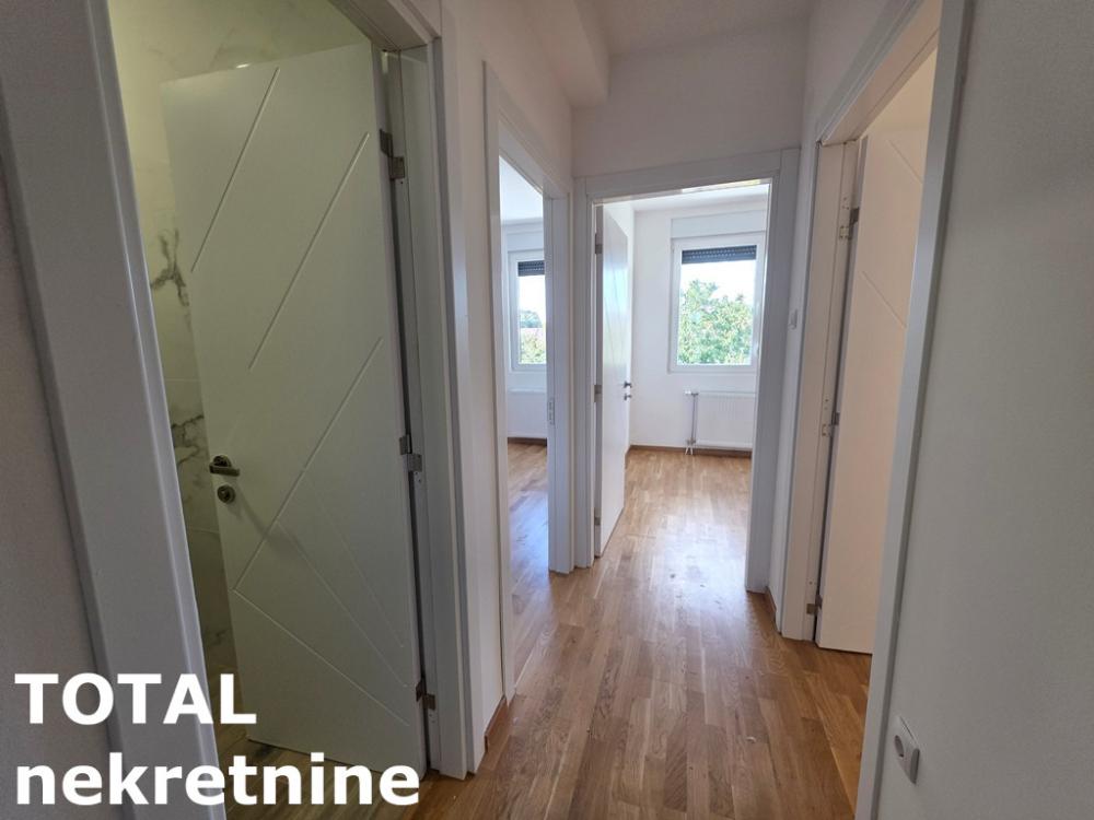 Slika 4 - Stan,PETROVARADIN,CENTAR,kv: 89.00, € 178000, ID: 1094271