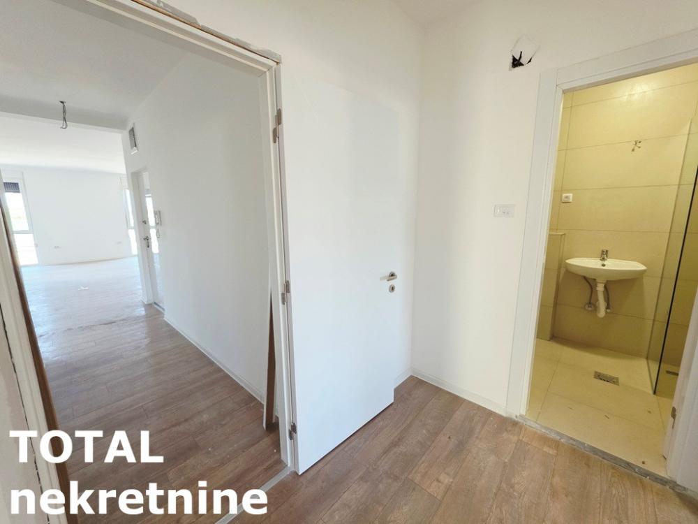 Slika 3 - Stan,PETROVARADIN,CENTAR,kv: 93.00, € 186000, ID: 1101717