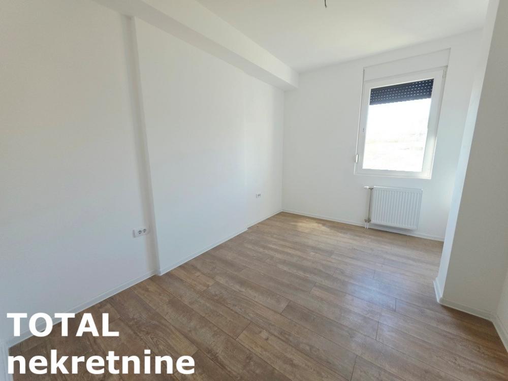 Slika 6 - Stan,PETROVARADIN,CENTAR,kv: 93.00, € 186000, ID: 1101717