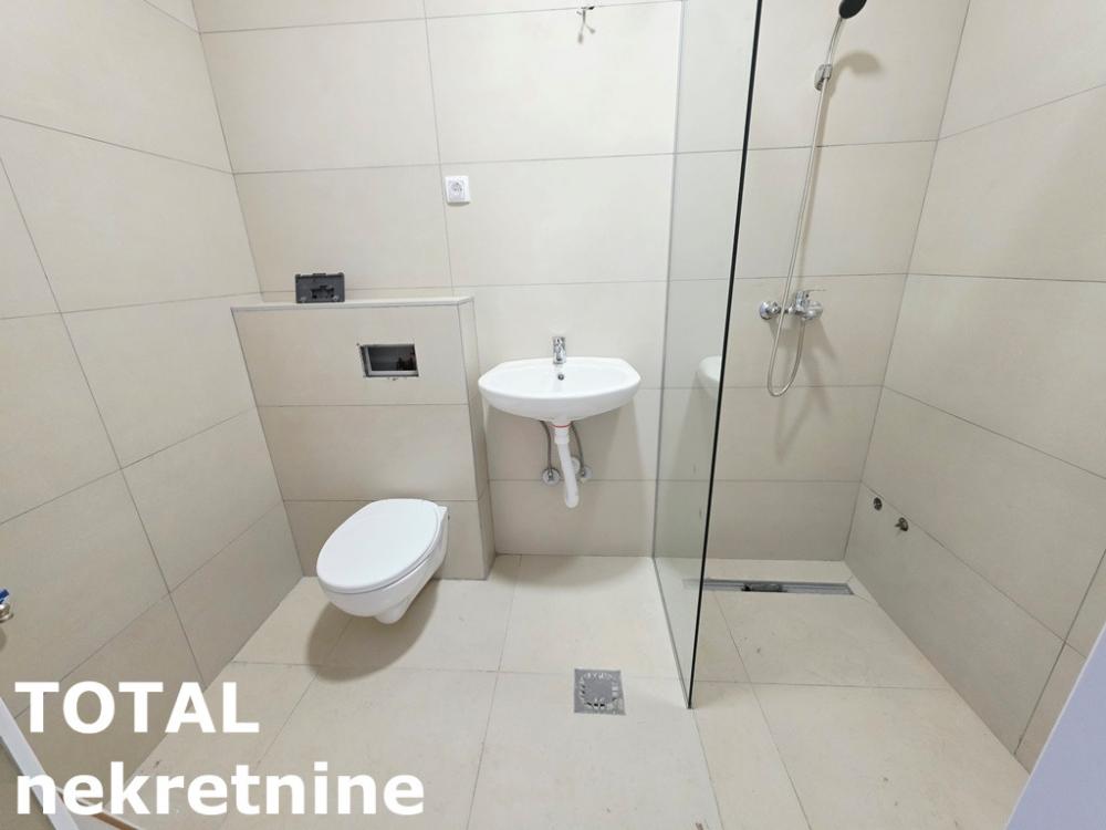 Slika 4 - Stan,PETROVARADIN,CENTAR,kv: 93.00, € 186000, ID: 1101717