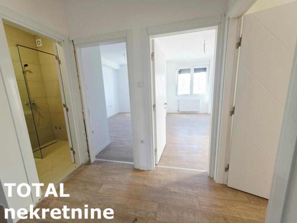 Slika 5 - Stan,PETROVARADIN,CENTAR,kv: 93.00, € 186000, ID: 1101717