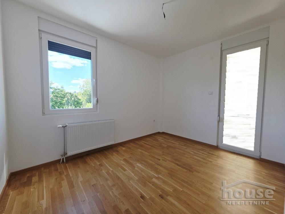 Slika 7 - Stan,PETROVARADIN,CENTAR,kv: 89.00, € 178000, ID: 1061746