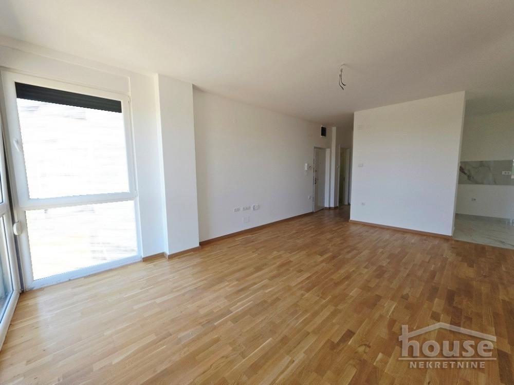Slika 2 - Stan,PETROVARADIN,CENTAR,kv: 89.00, € 178000, ID: 1061746