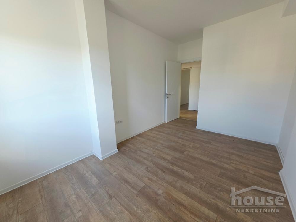 Slika 9 - Stan,PETROVARADIN,CENTAR,kv: 93.00, € 186000, ID: 1064869