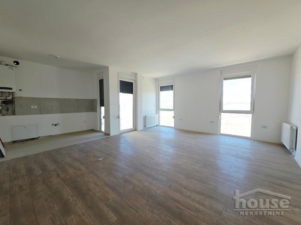 Slika 1 - Stan,PETROVARADIN,CENTAR,kv: 93.00, € 186000, ID: 1064869