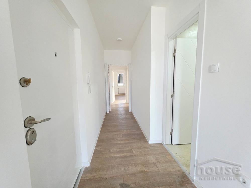 Slika 3 - Stan,PETROVARADIN,CENTAR,kv: 93.00, € 186000, ID: 1064869