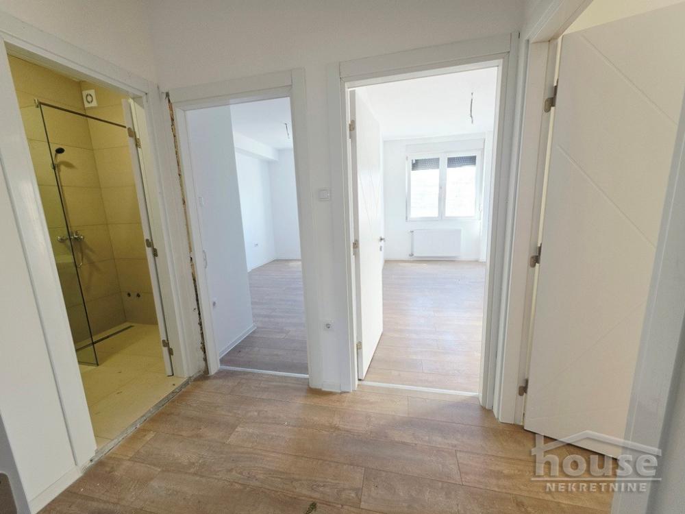 Slika 7 - Stan,PETROVARADIN,CENTAR,kv: 93.00, € 186000, ID: 1064869