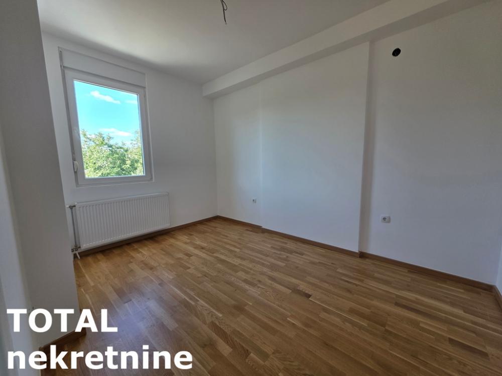 Slika 5 - Stan,PETROVARADIN,CENTAR,kv: 89.00, € 178000, ID: 1094270