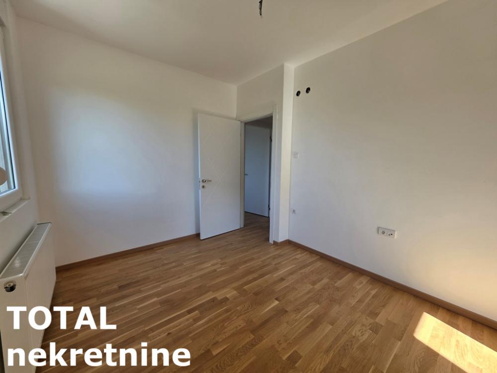 Slika 8 - Stan,PETROVARADIN,CENTAR,kv: 89.00, € 178000, ID: 1094270