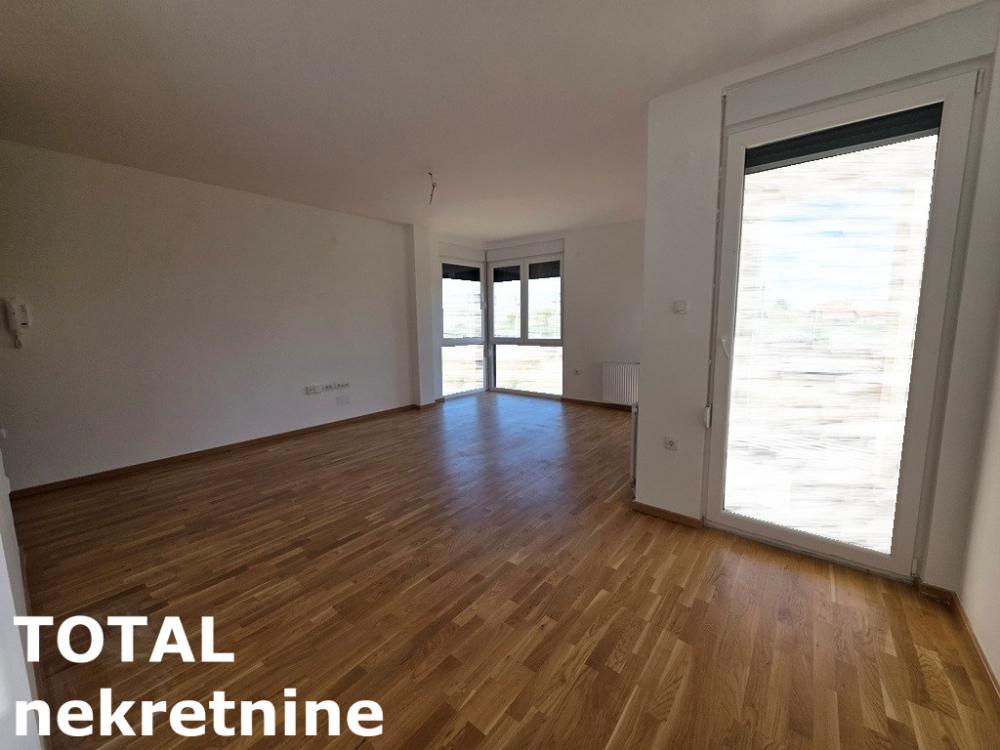 Slika 2 - Stan,PETROVARADIN,CENTAR,kv: 89.00, € 178000, ID: 1094270