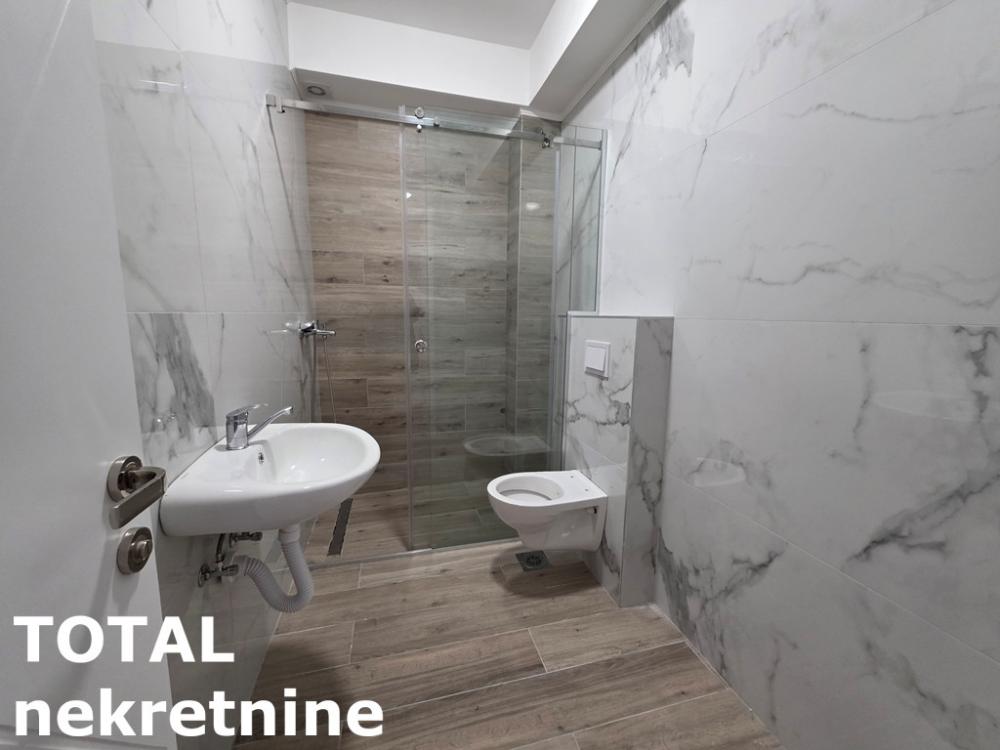 Slika 11 - Stan,PETROVARADIN,CENTAR,kv: 89.00, € 178000, ID: 1094270