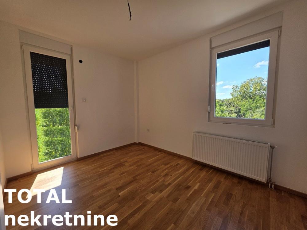Slika 7 - Stan,PETROVARADIN,CENTAR,kv: 89.00, € 178000, ID: 1094270