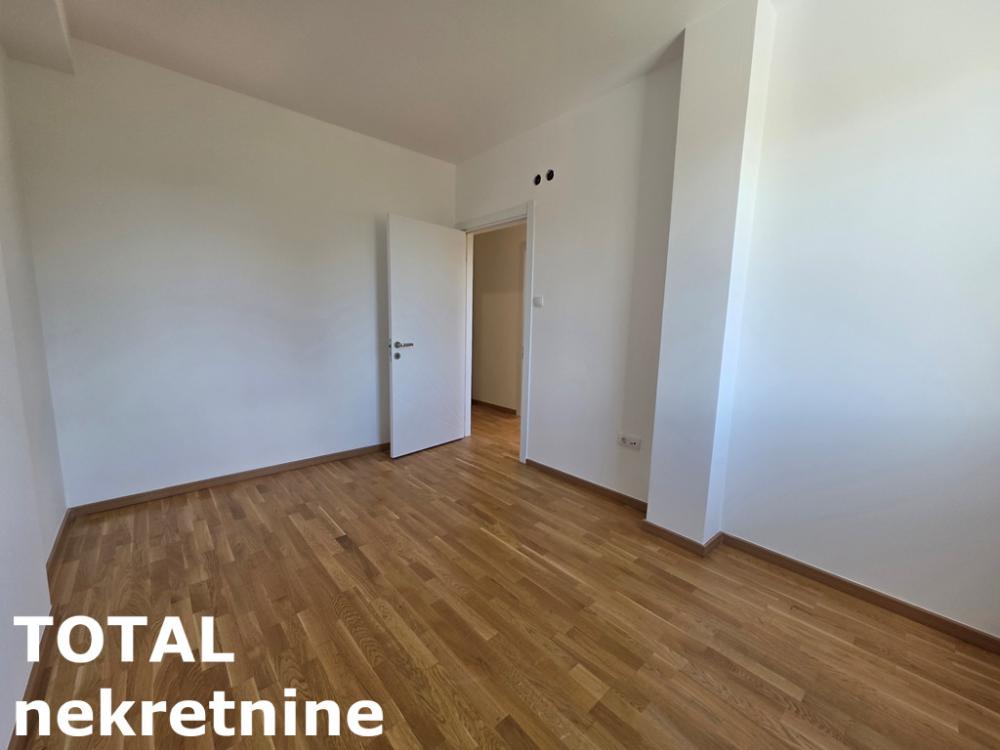 Slika 6 - Stan,PETROVARADIN,CENTAR,kv: 89.00, € 178000, ID: 1094270