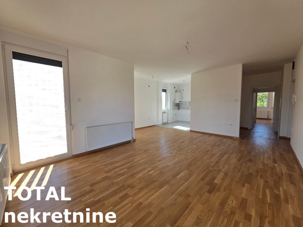 Slika 1 - Stan,PETROVARADIN,CENTAR,kv: 89.00, € 178000, ID: 1094270