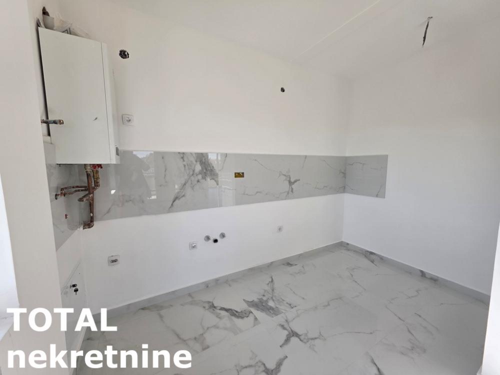 Slika 4 - Stan,PETROVARADIN,CENTAR,kv: 89.00, € 178000, ID: 1094270