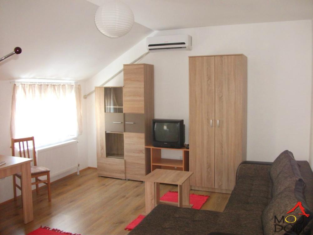 Slika 1 - Stan,NOVI SAD,BULEVAR,kv: 25, € 82400, ID: 1032881
