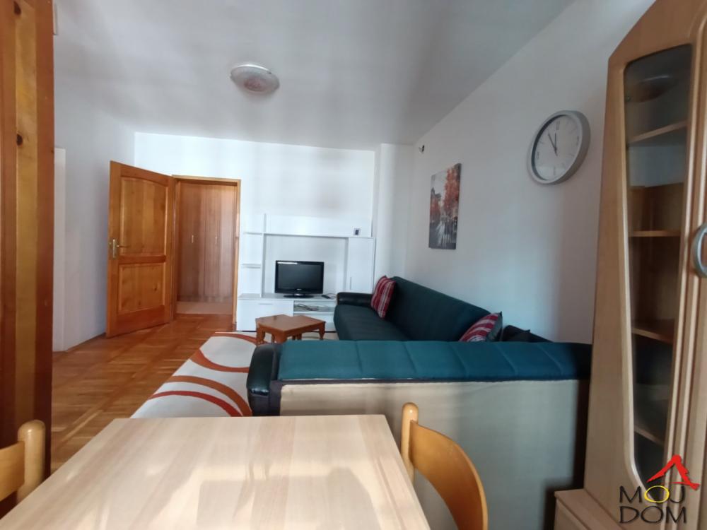 Slika 1 - Stan,NOVI SAD,BULEVAR,kv: 38, € 137000, ID: 1032889