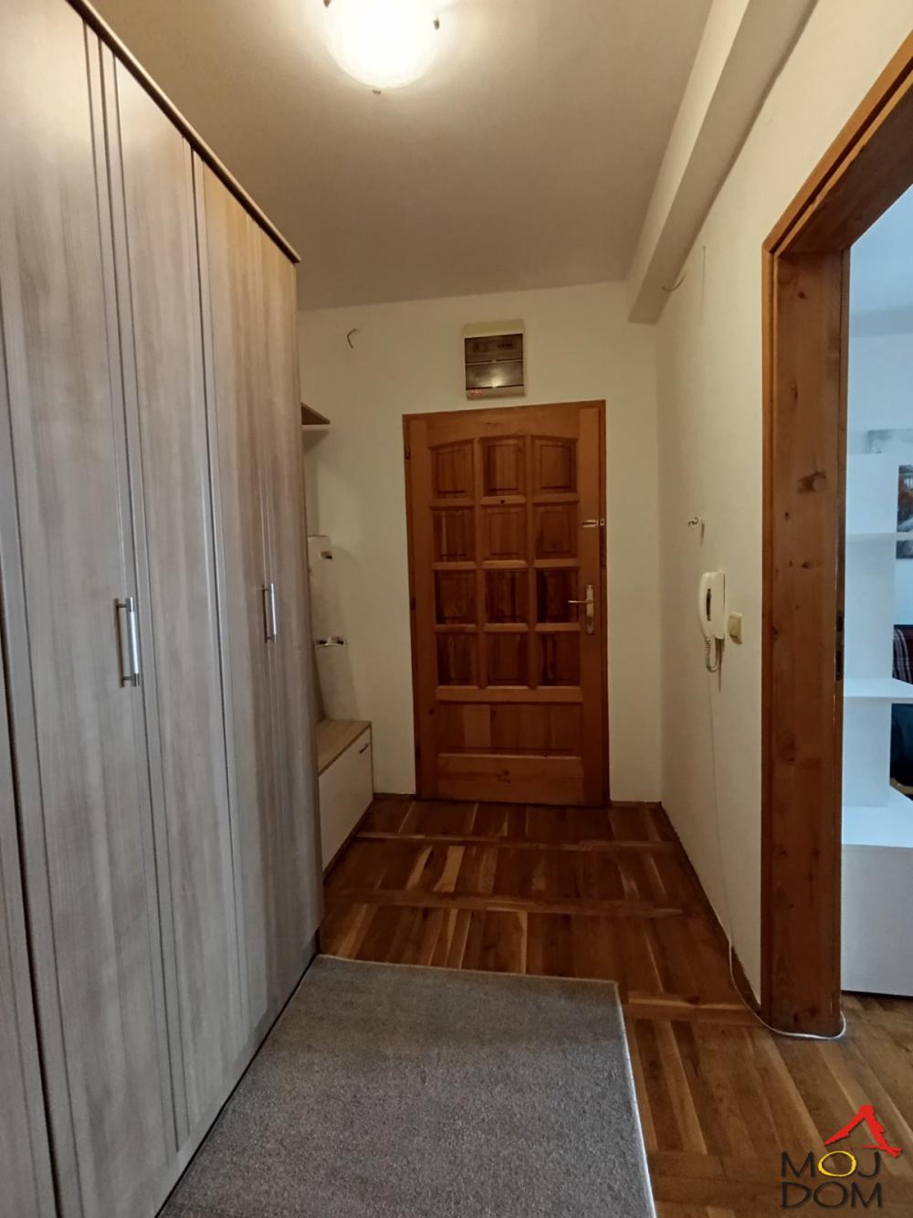 Slika 7 - Stan,NOVI SAD,BULEVAR,kv: 38, € 137000, ID: 1032889