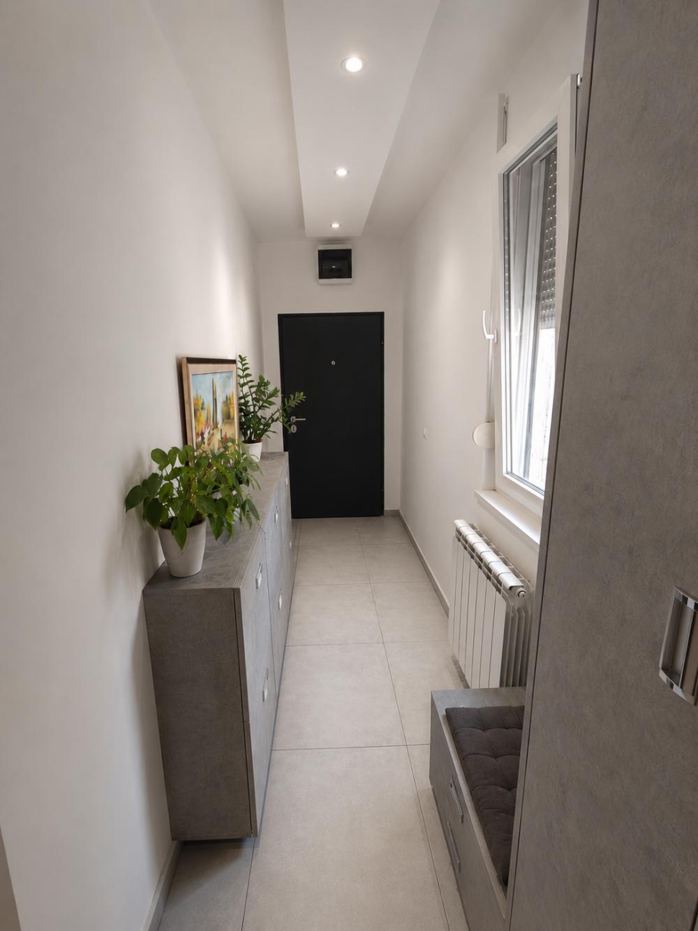 Slika 9 - Luksuzno renoviran trosoban stan – Liman 5 – 63 m²