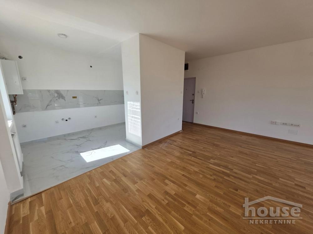 Slika 3 - Stan,PETROVARADIN,CENTAR,kv: 89.00, € 178000, ID: 1061745