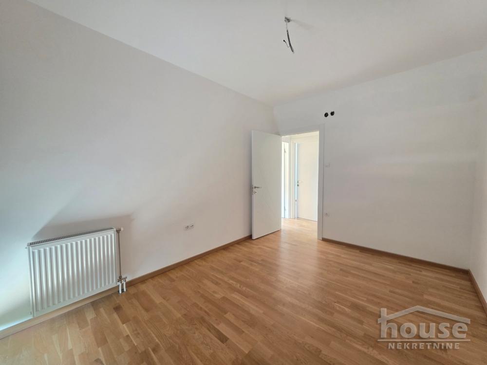 Slika 10 - Stan,PETROVARADIN,CENTAR,kv: 89.00, € 178000, ID: 1061745
