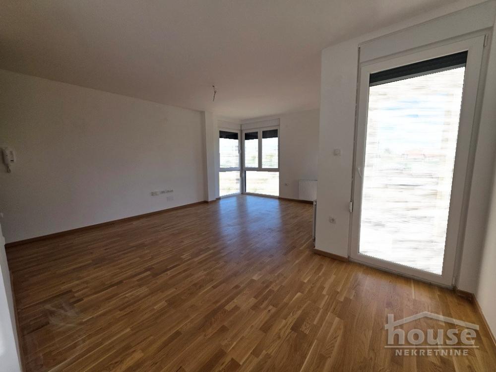 Slika 2 - Stan,PETROVARADIN,CENTAR,kv: 89.00, € 178000, ID: 1061745