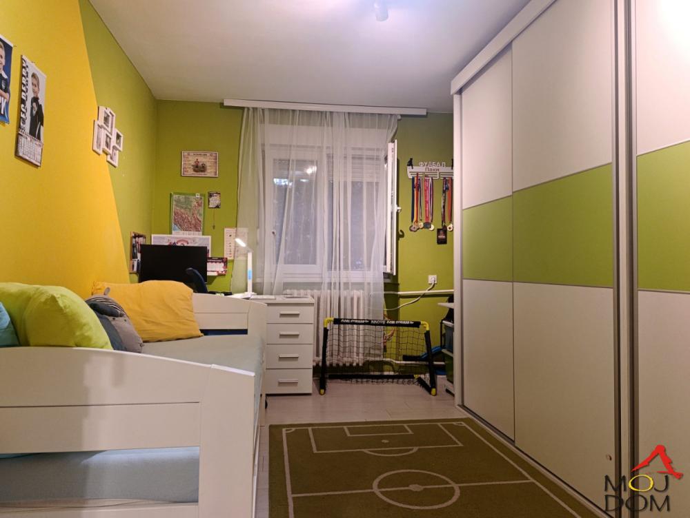 Slika 8 - Stan,NOVI SAD,SATELIT,kv: 92, € 272950, ID: 1032863