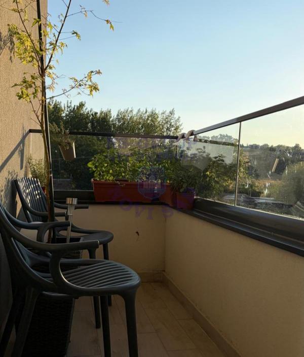 Slika 10 - Četvorosoban, 80m2, Alibegovac Novi Sad, sa terasom