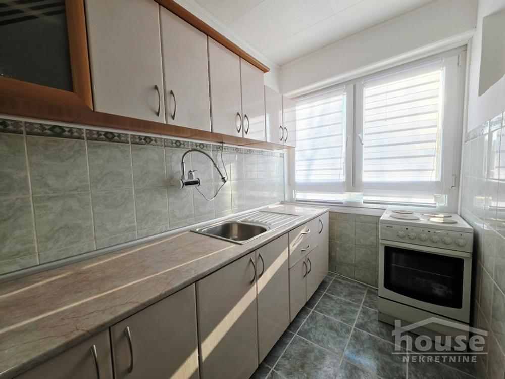 Slika 4 - Stan,NOVI SAD,SATELIT,kv: 33.00, € 100000, ID: 1066124