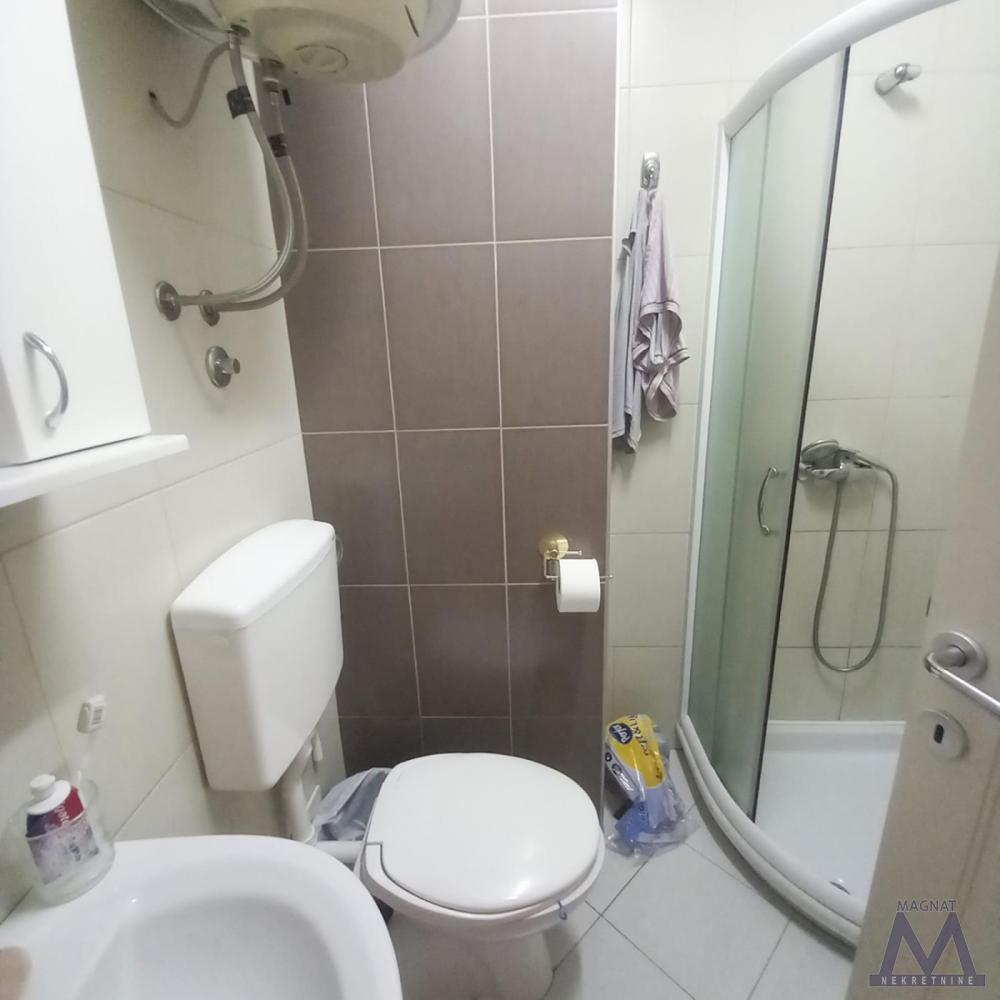 Slika 5 - Stan,NOVI SAD,CENTAR,kv: 27, € 88000, ID: 1019450