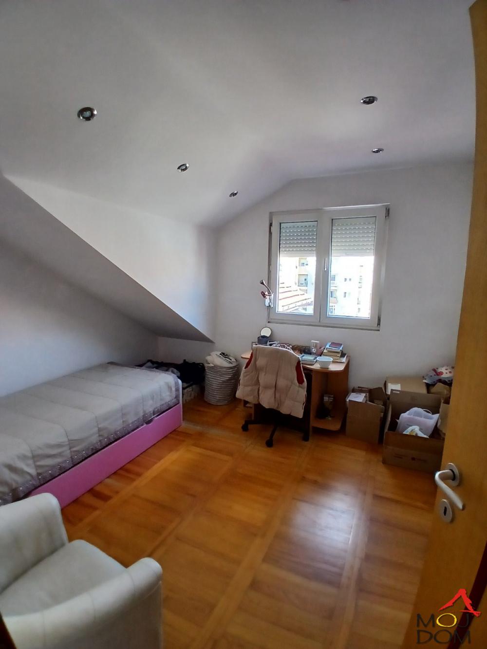 Slika 6 - Stan,NOVI SAD,NOVA DETELINARA,kv: 120, € 206000, ID: 1031651
