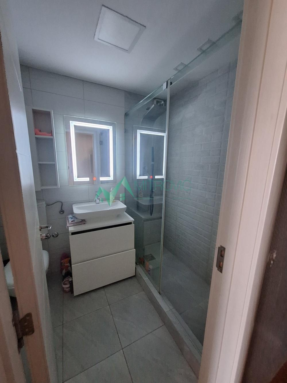 Slika 6 - PRELEP I KOMFORAN STAN NA LIMANU 3 – 60 m², 15. SPRAT, POGLED NA PETROVARADINSKU TVRĐAVU (šifra nekretnine- 1004754) 