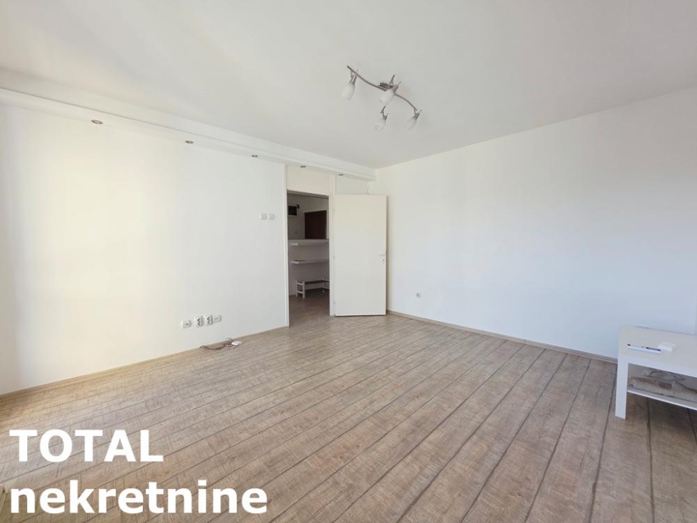 Slika 1 - Stan,NOVI SAD,NOVO NASELJE -  BISTRICA,kv: 72.00, € 180000, ID: 1103147