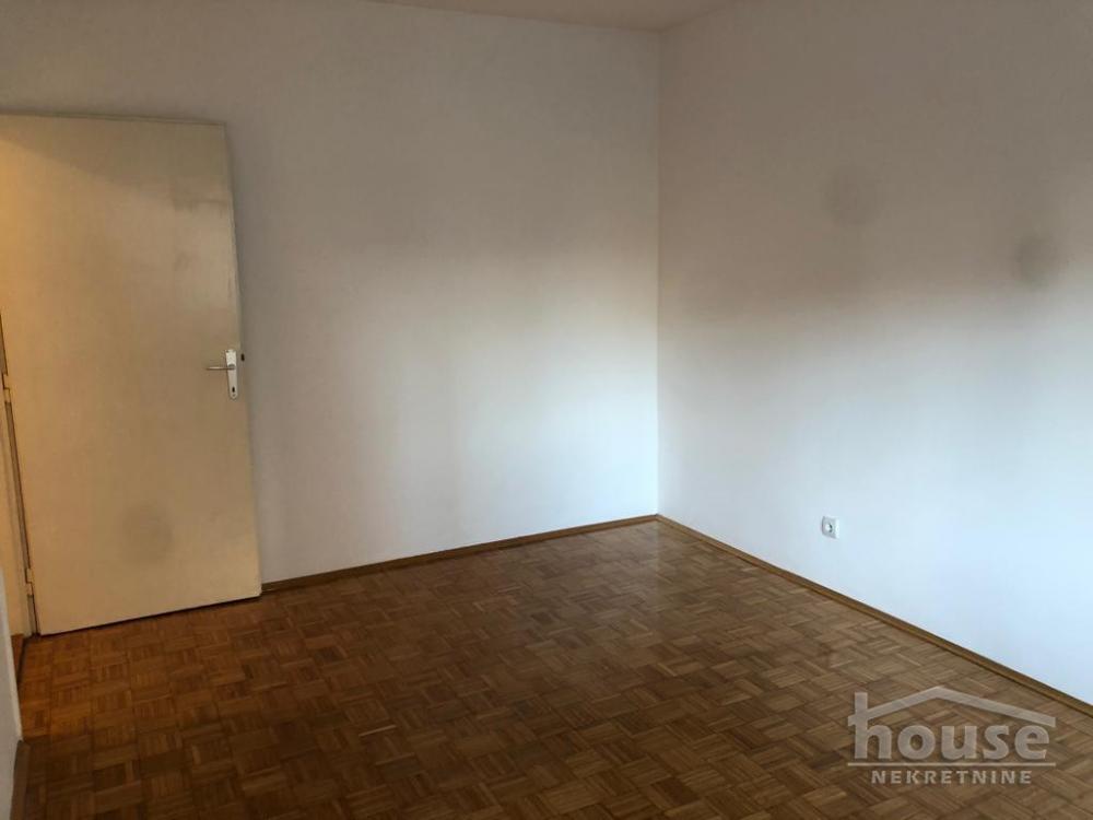 Slika 4 - Stan,NOVI SAD,CENTAR,kv: 45.00, € 150000, ID: 1066325