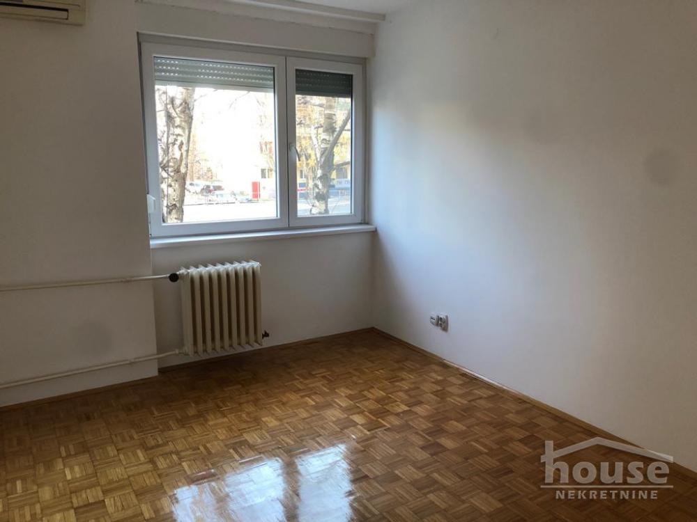Slika 3 - Stan,NOVI SAD,CENTAR,kv: 45.00, € 150000, ID: 1066325