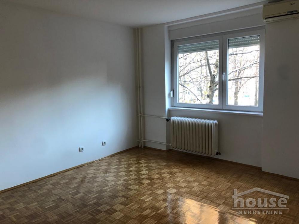 Slika 8 - Stan,NOVI SAD,CENTAR,kv: 45.00, € 150000, ID: 1066325