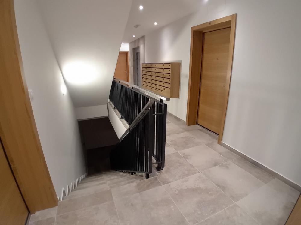 Slika 3 - Stan,NOVI SAD,TELEP,kv: 40.00, € 125000, ID: 1059663