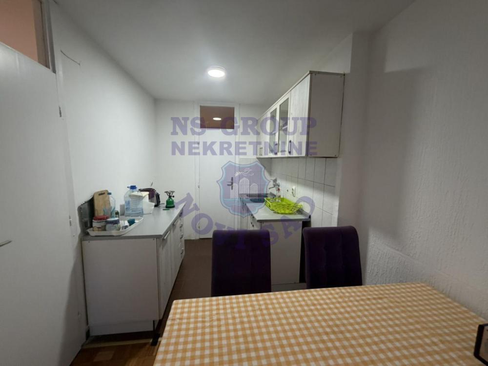 Slika 2 - Odlican i veoma redak dvosoban stan!