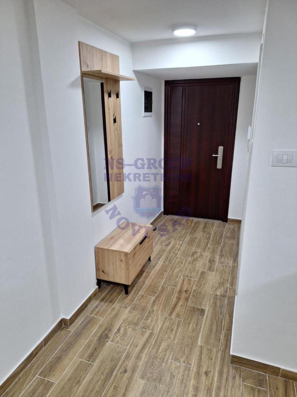 Slika 9 - Garsonjera 29m2 Petrovaradin